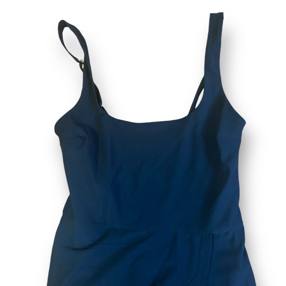 ABERCROMBIE & FITCH Traveler Exercise Dress Size XSmall Built In Shorts Black - Picture 4 of 10